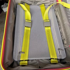 Drunk Elephant Duitcase